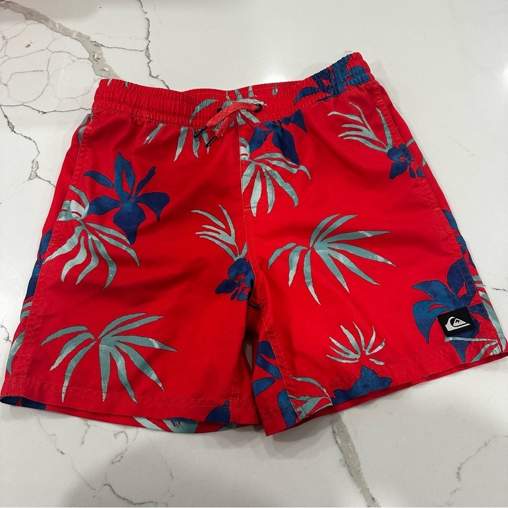 Quiksilver Boys Red Floral “Everyday Mix Volleyball”  Swim Trunks Size Large 14